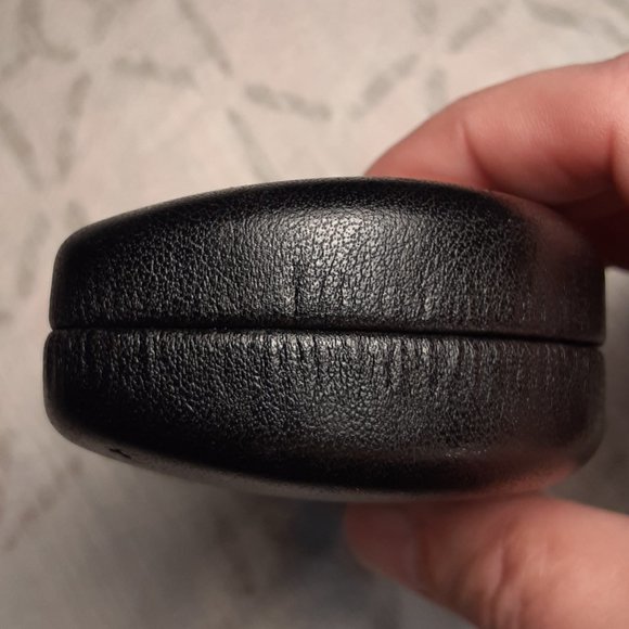 Ray-Ban hard shell clam shell sun glasses case - Picture 7 of 10